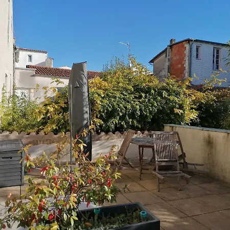 L Appart Des Cloutiers, Terrasse De 25M2 La Rochelle  Exterior photo